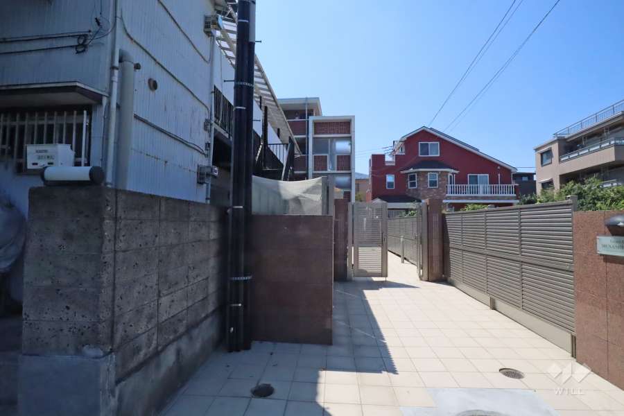 グレイスコート武蔵小杉の外観（東側から）