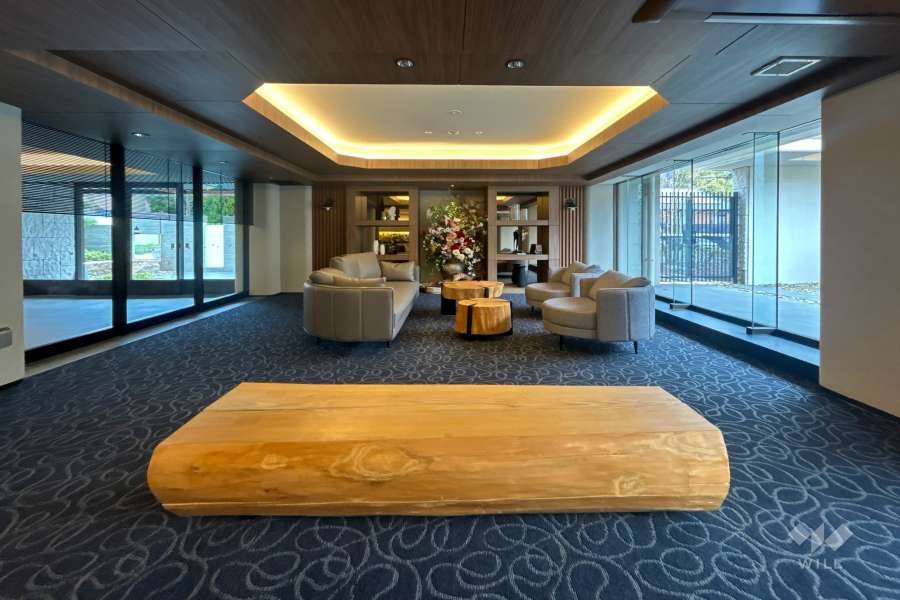 エントランスラウンジ