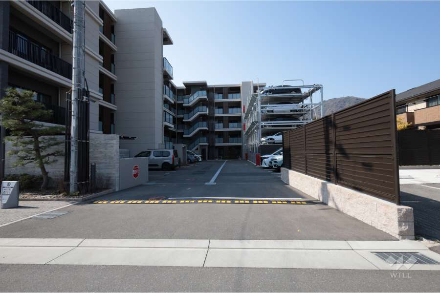 駐車場の出入り口