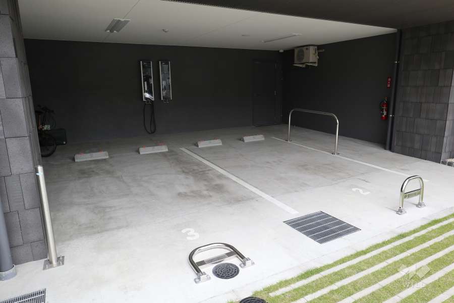 敷地内駐車場（屋内平面式）