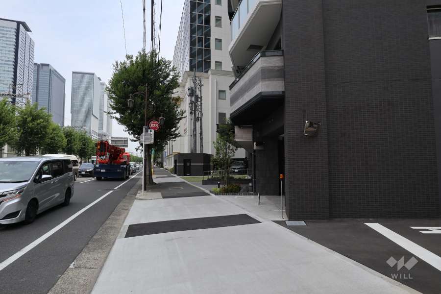 敷地北側の前面道路