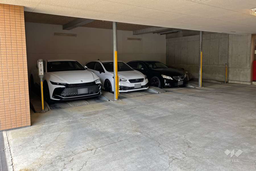 敷地内駐車場（屋内機械式）