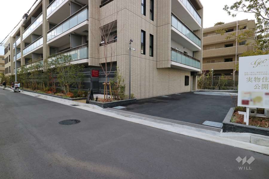 駐車場の出入り口