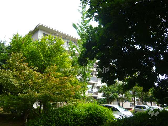 箕面粟生第２住宅3棟の外観（南西側から）