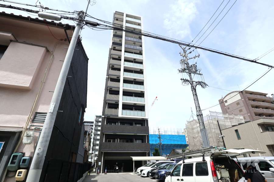 プレサンス幅下ファビュラスの外観（南西側から）