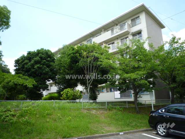 箕面粟生第２住宅4棟の外観（南側から）