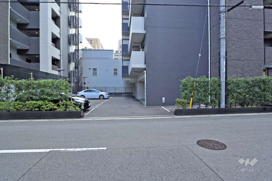 敷地入り口