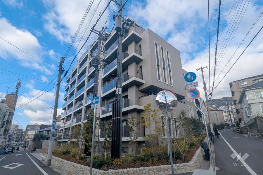 アトラス六甲の外観（南東側から）