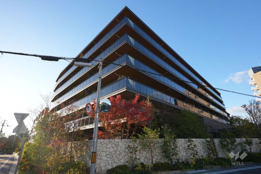 マスターズマンション苦楽園　中楽坊の外観（南東側から）
