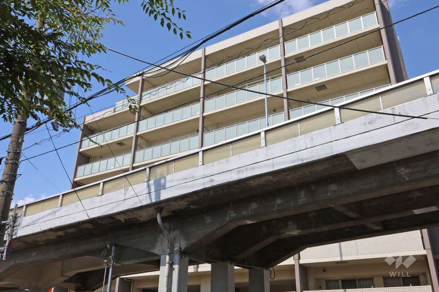 ユニーブル石橋駅前の外観（南東側から）