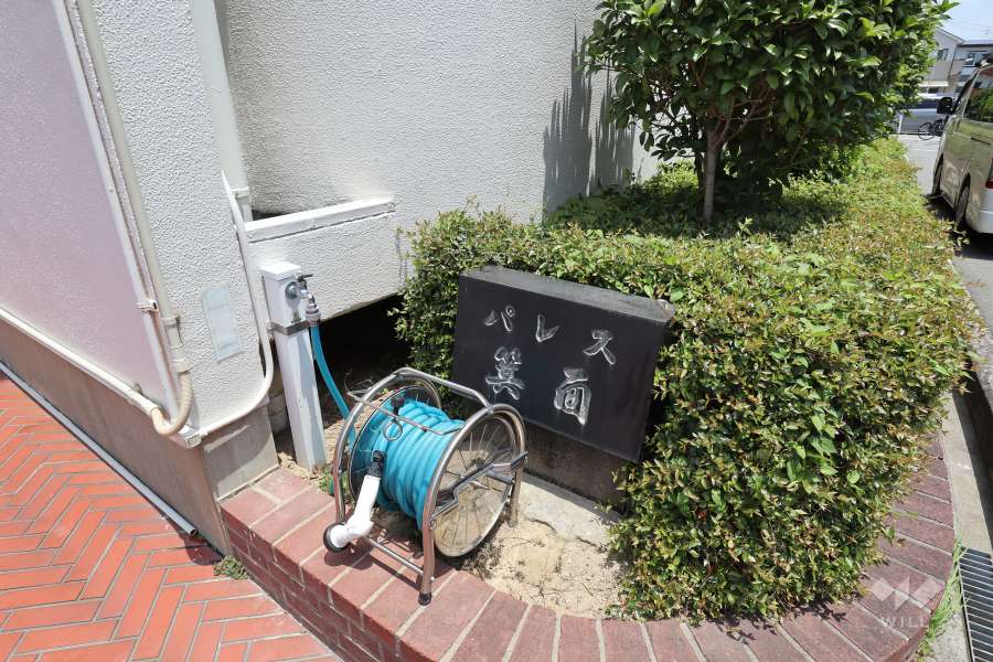 エントランスの銘板