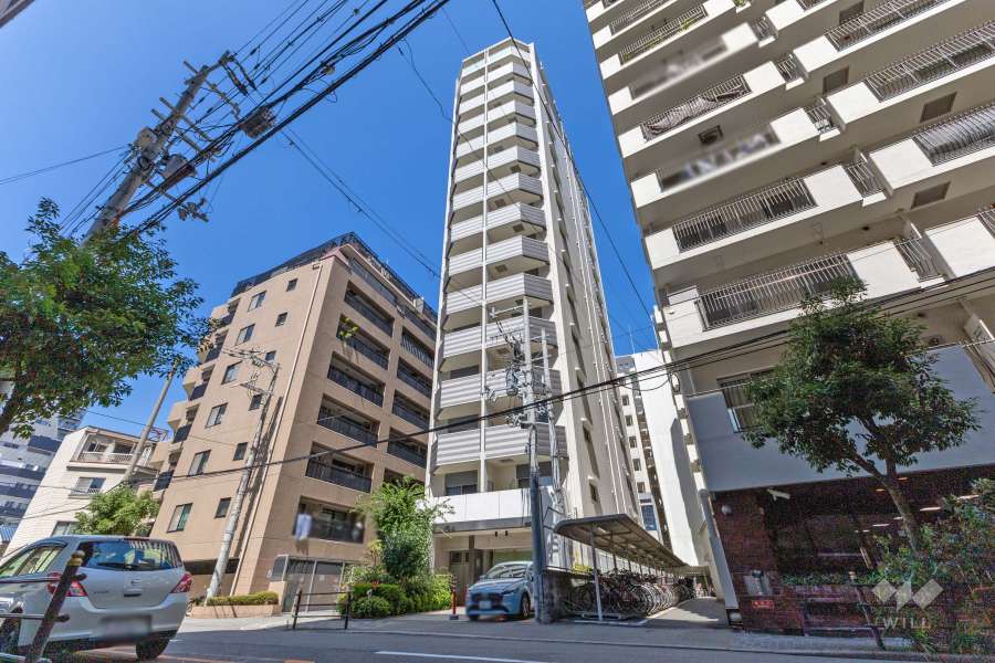 クリスタルグランツ新大阪の外観（南西側から）