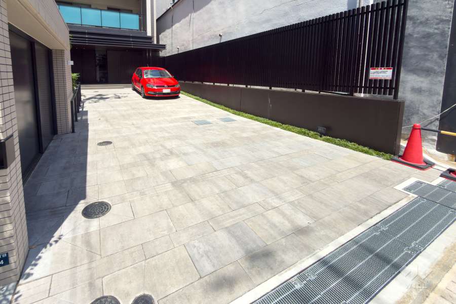 敷地内駐車場（屋外平面式）