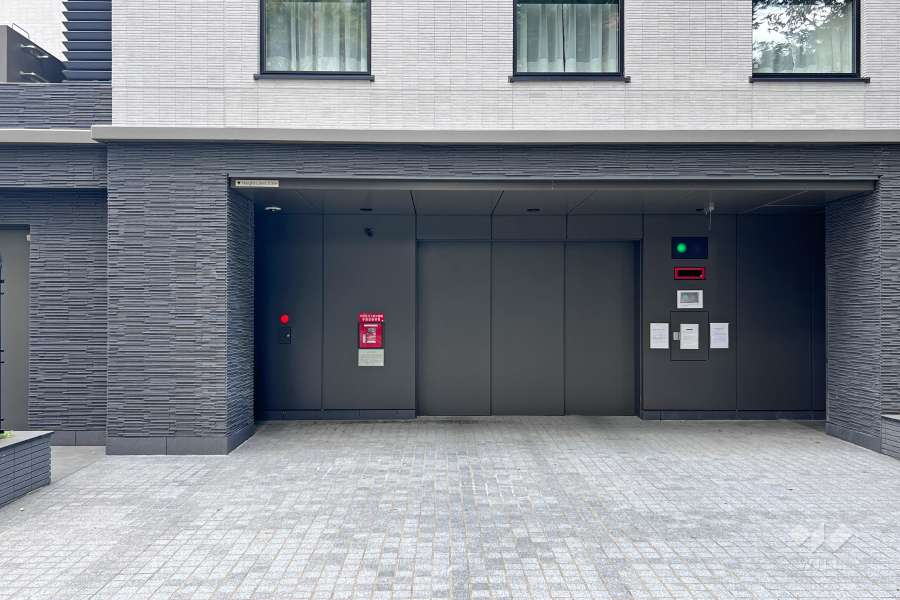 駐車場の出入り口