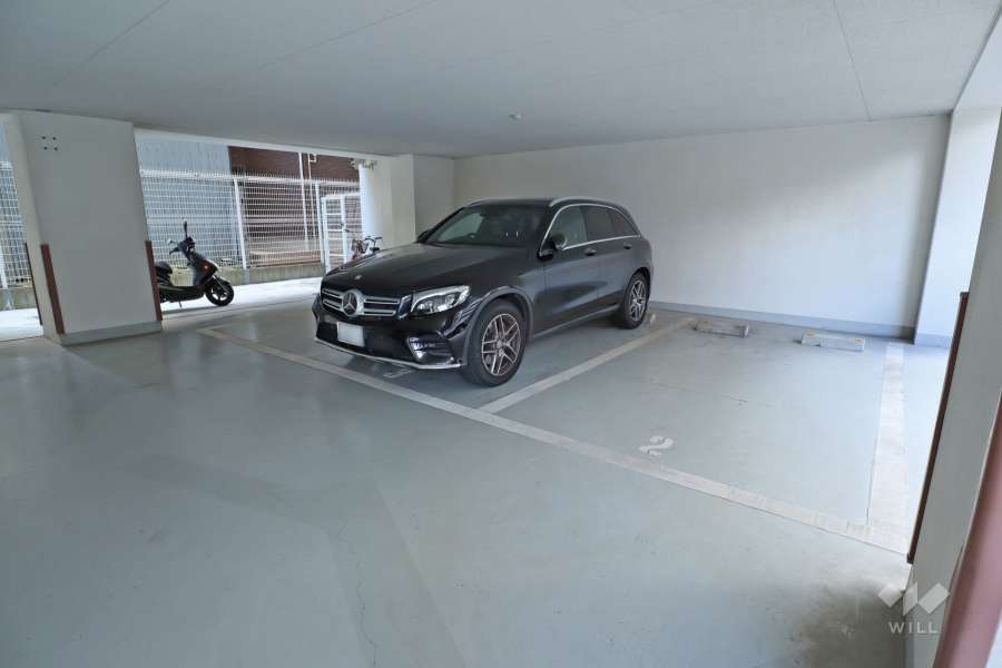 敷地内駐車場（屋内平面式）