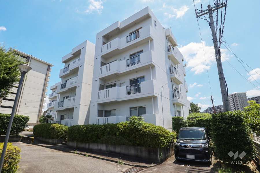 森孝台住宅5号棟の外観（北西側から）