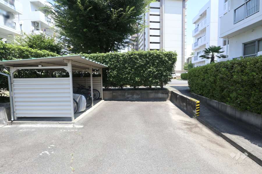 敷地内駐車場（屋外平面式）