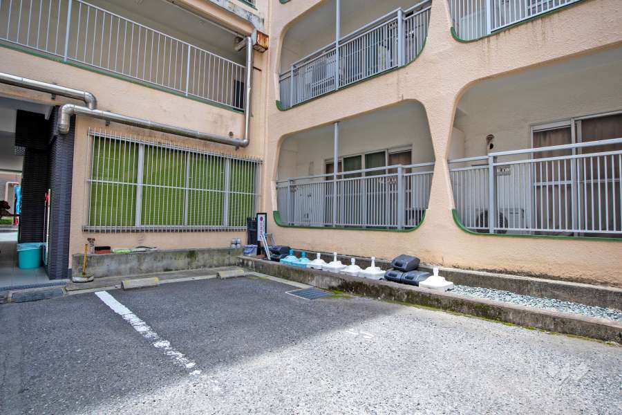 敷地内駐車場（屋外平面式）　　