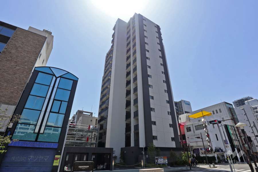 プレサンスロジェ栄パークサウスの外観（北東側から）