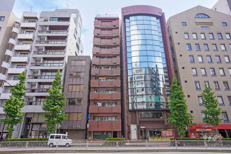 ワコー三田マンションの外観（北側から）