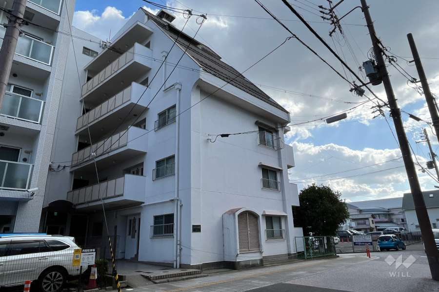 シャトウ高槻の外観（北西側から）