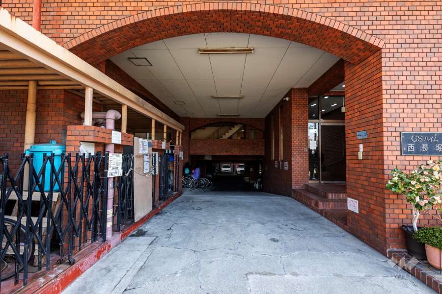 駐車場の出入り口