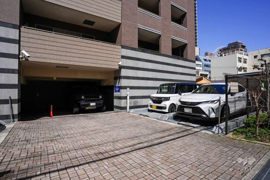 敷地内駐車場（屋外機械式・屋内平面式）