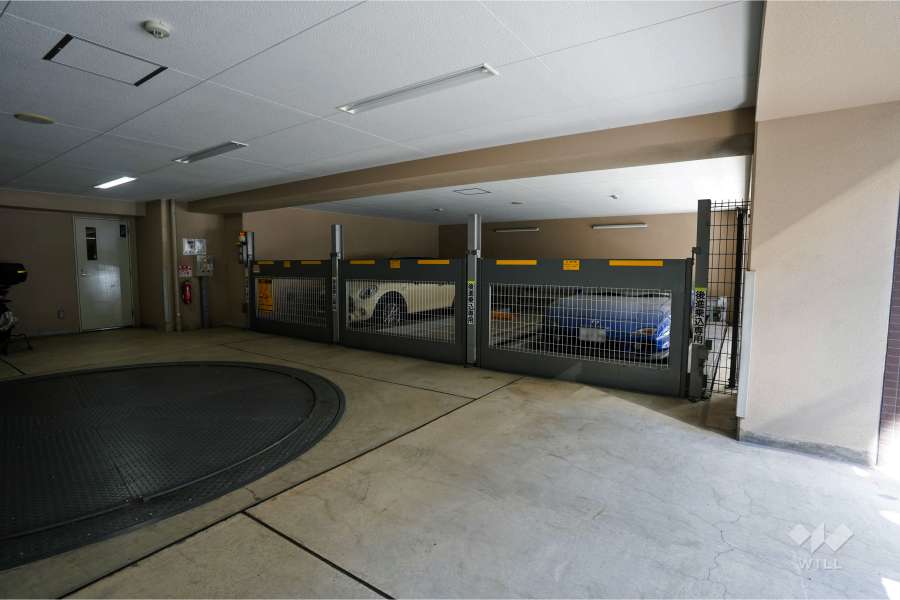 敷地内駐車場（屋内機械式）