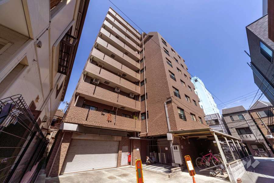 アーバンパレス九条の外観（南西側から）