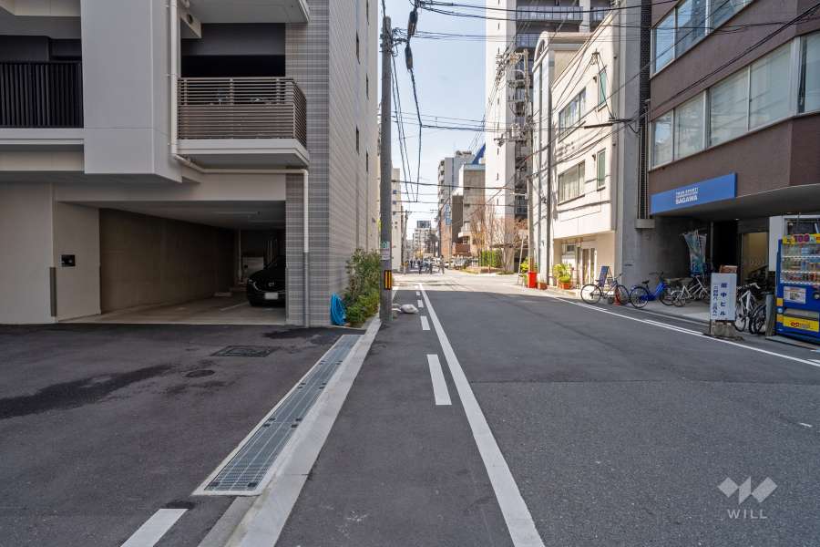 敷地北側の前面道路