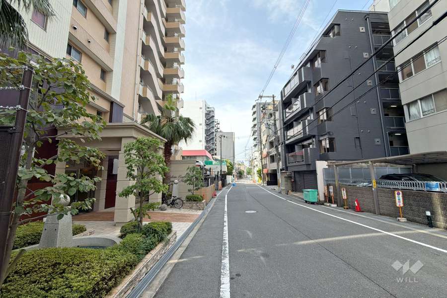 敷地北西側の前面道路