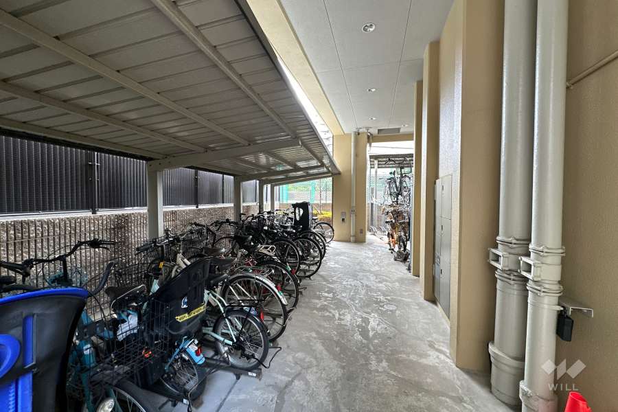 駐輪場（屋根付き）
