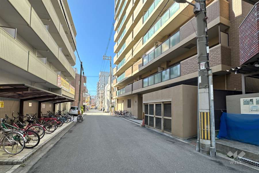 敷地南東側の前面道路