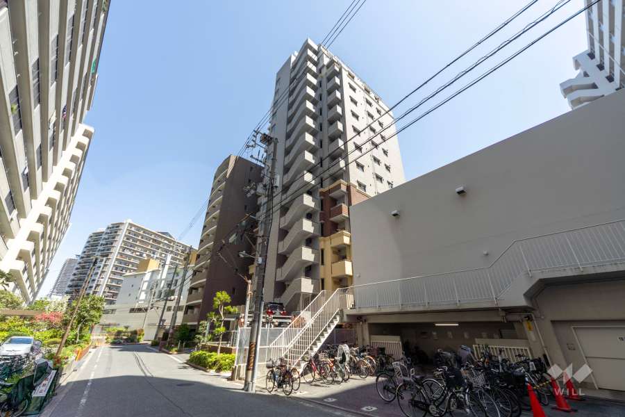 エスリード阿波座の外観（南西側から）