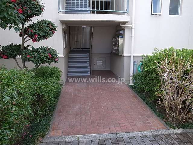 6号棟の住戸入口