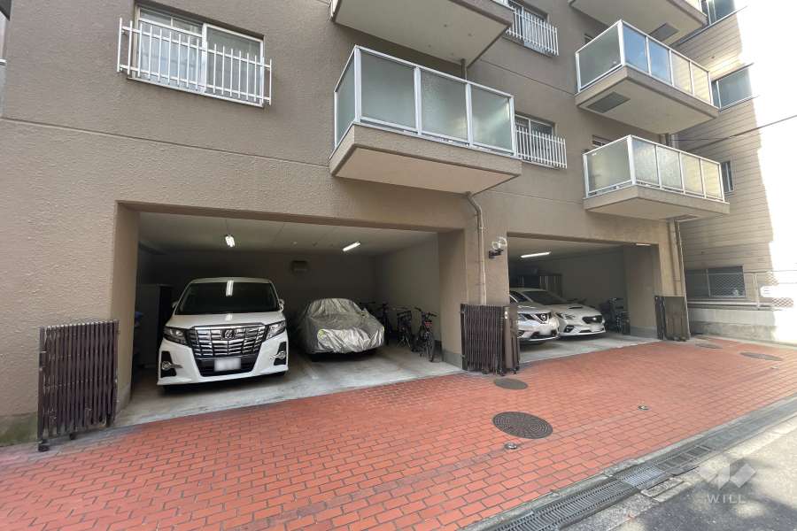 敷地内駐車場（屋内平面式）