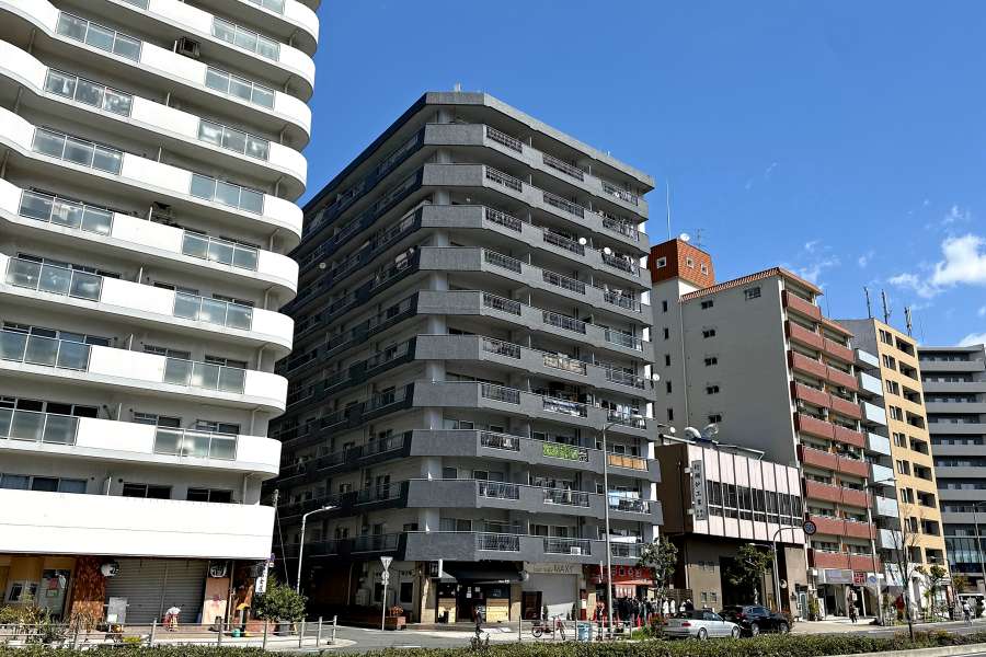 キャピタル西長堀の外観（南西側から）