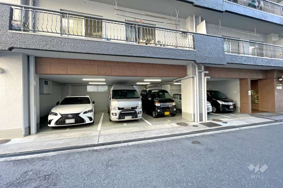 敷地内駐車場（屋内平面式）