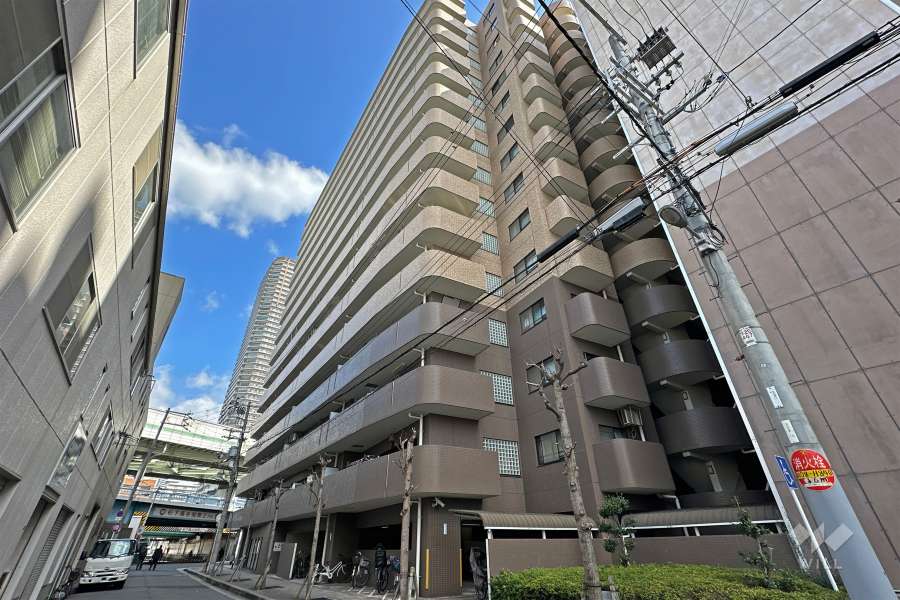 キングマンションエピシオン阿波座ウェストディオの外観（南西側から）
