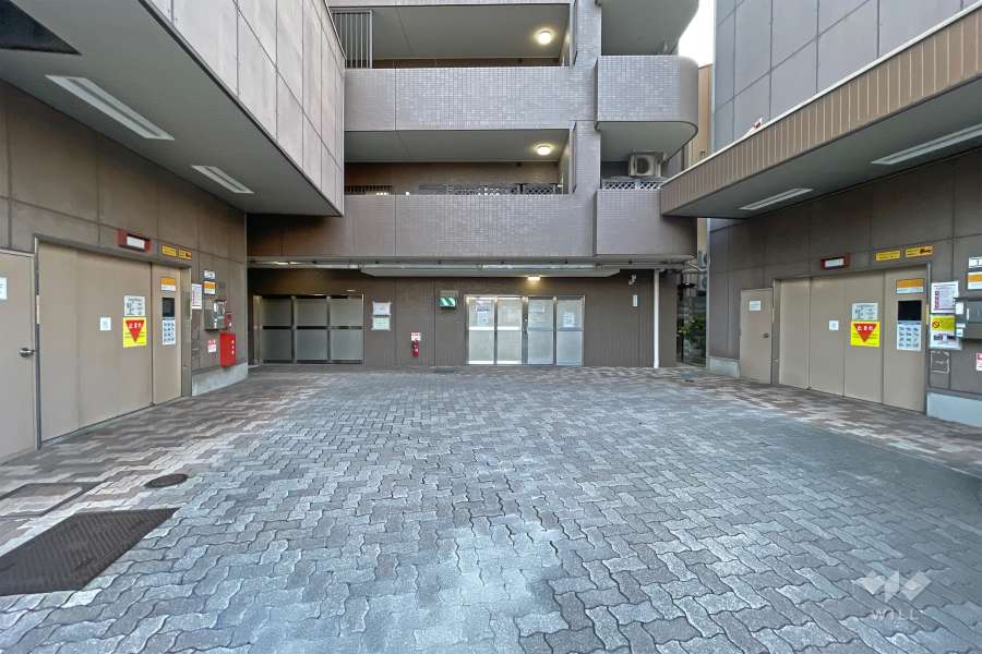 敷地内駐車場（タワーパーキング）