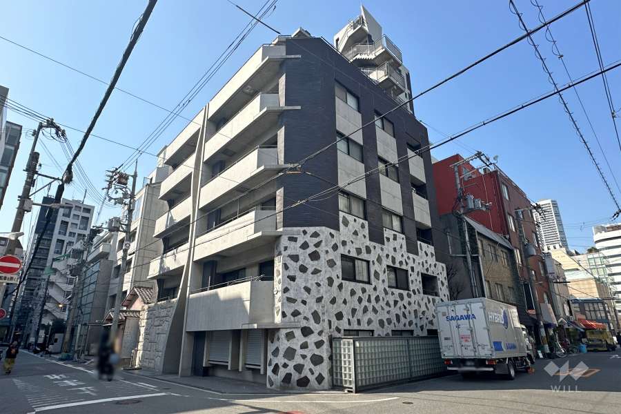 グランドシーズ心斎橋2の外観（南東側から）