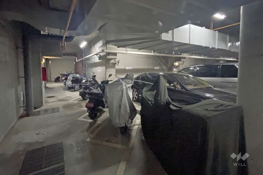 屋内に設けられたバイク置場