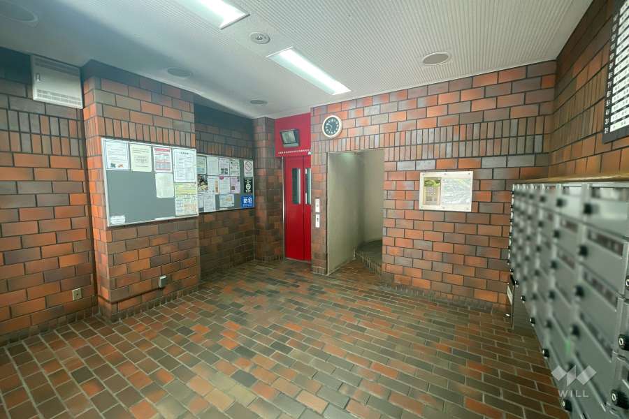 C棟エントランスホール