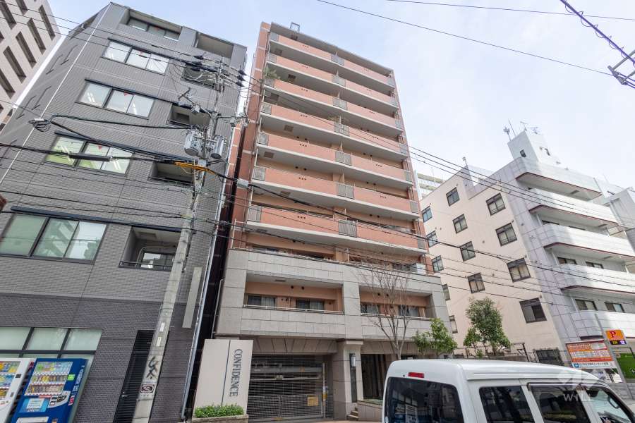 コンフィデンス立売堀の外観（南西側から）