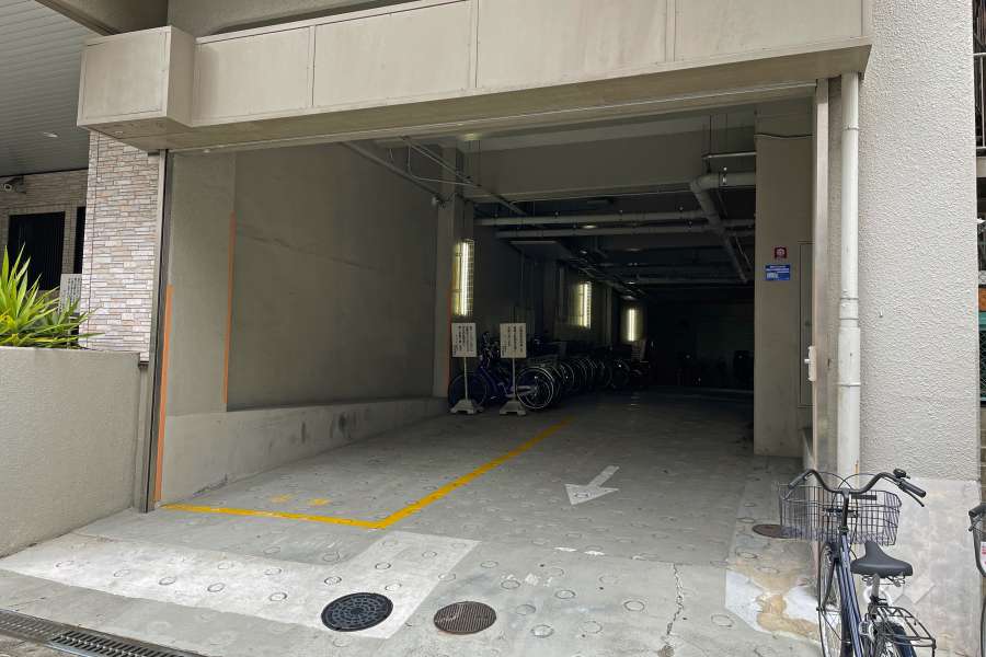 駐車場の出入り口