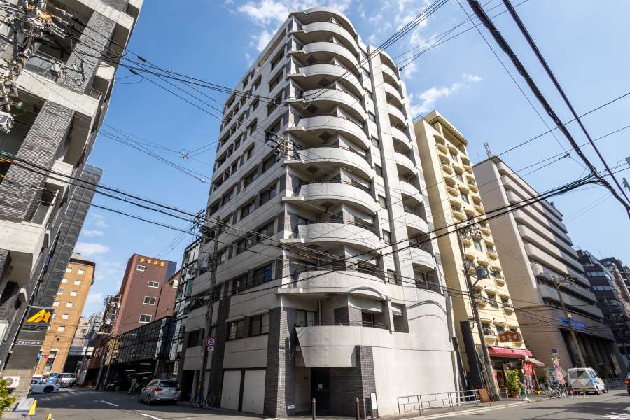 シーズ本町南の外観（北西側から）