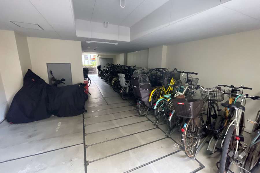 屋内に設けられた駐輪場・バイク置き場