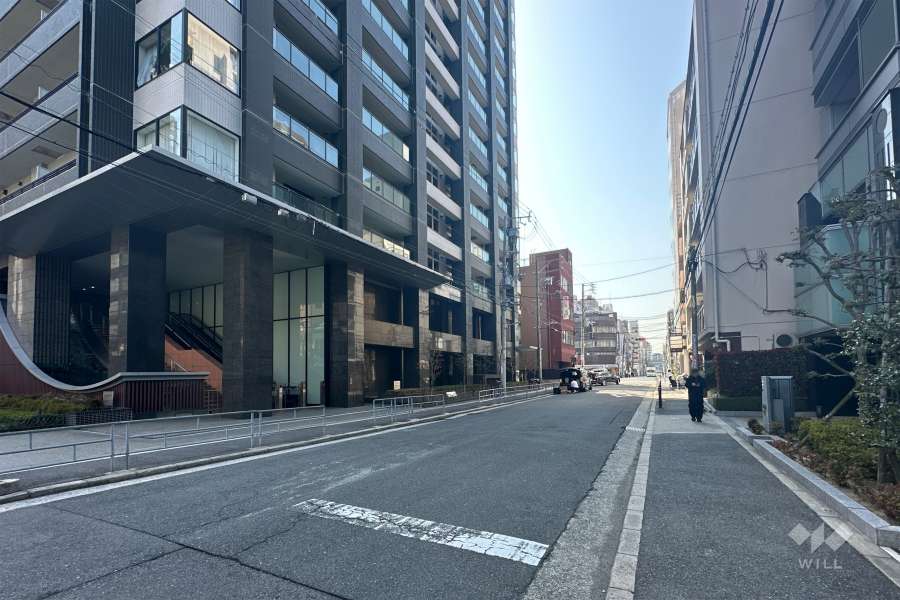 敷地北側の前面道路