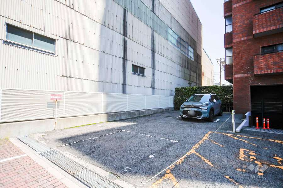 敷地内駐車場（屋外平面式）