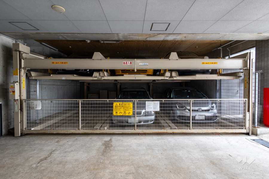 敷地内駐車場（屋内機械式）